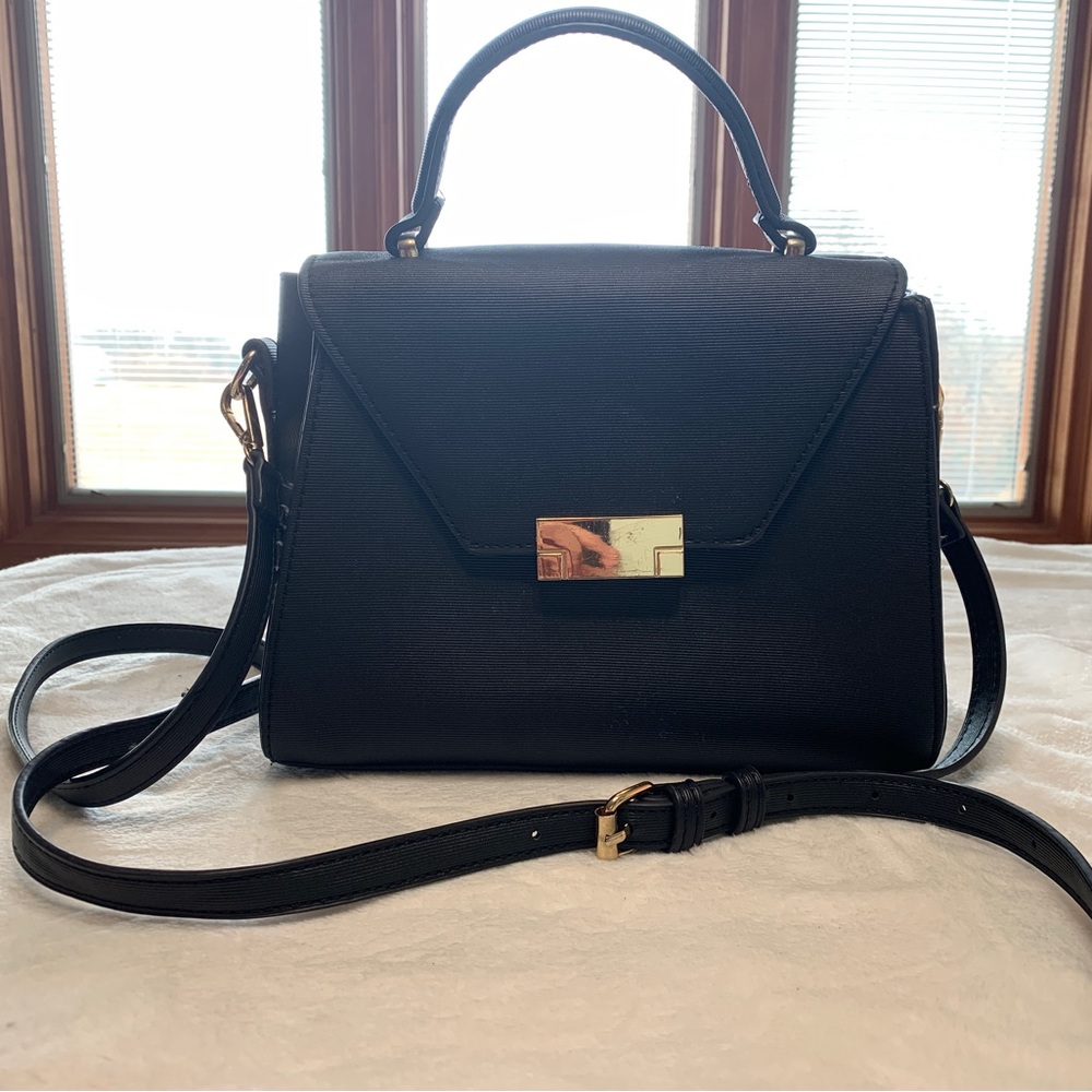 Black & Gold Handbag